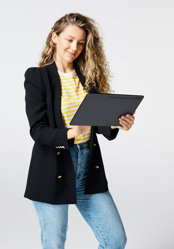Studio life woman with tablet lo res 600x1080